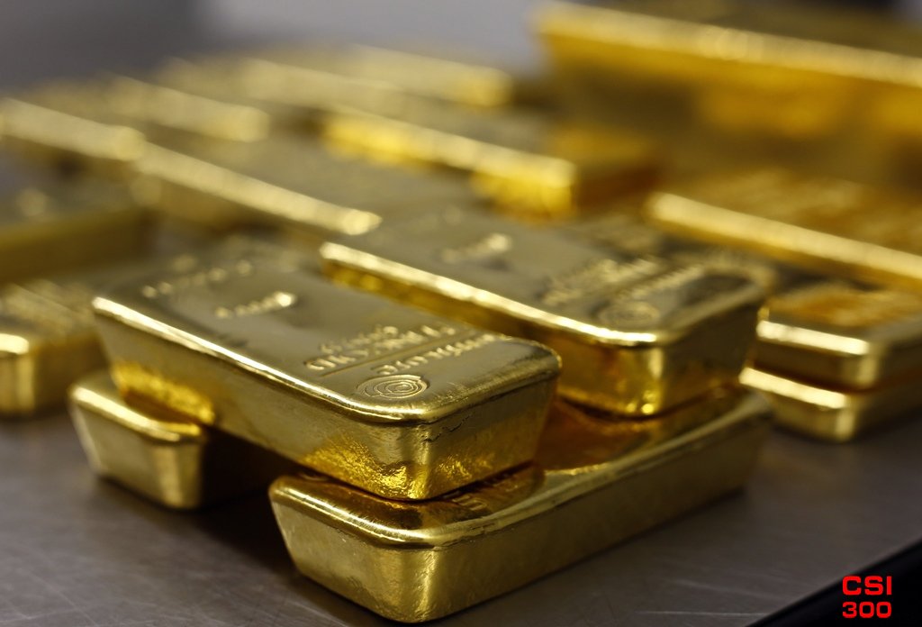 以下是在黄金价格创下历史新高时投资黄金的方法