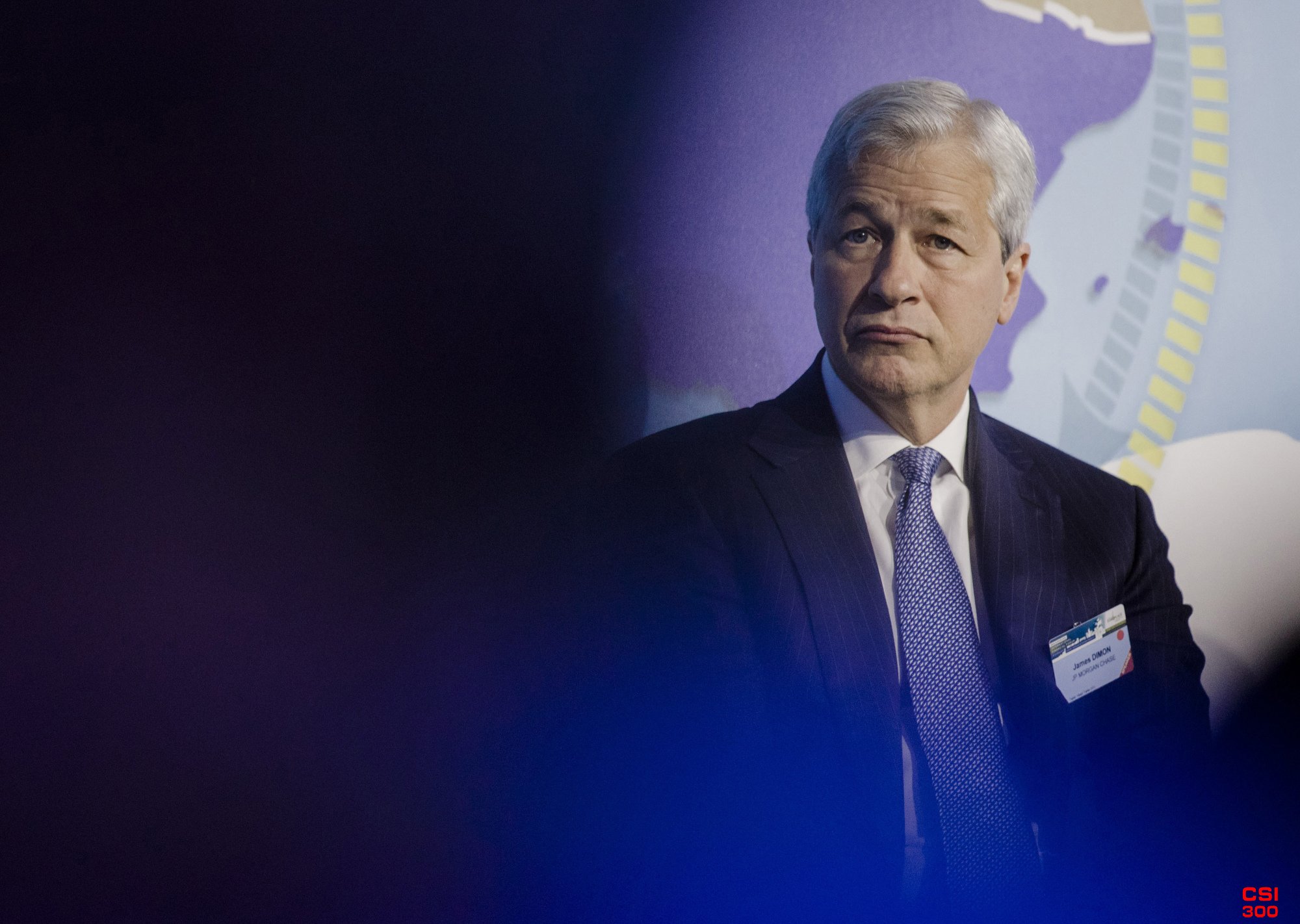 摩根大通CEO杰米·戴蒙猛烈抨击比特币是什么都做不了的“宠物石头” 并发誓不再谈论这种加密货币