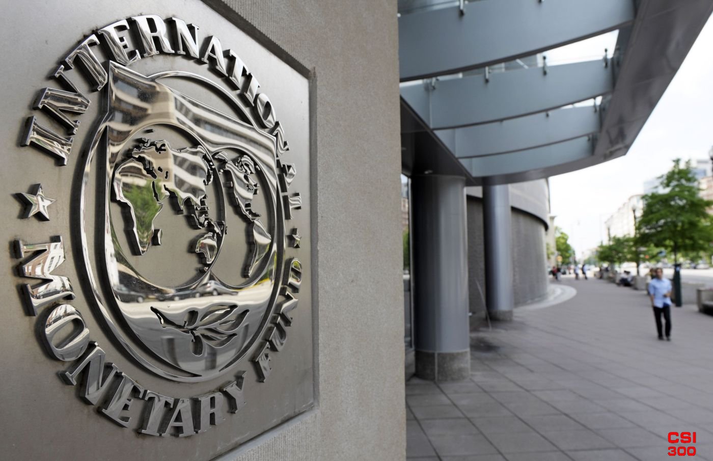 IMF上调全球经济增长预期 理由是美国经济的韧性和中国的政策支持