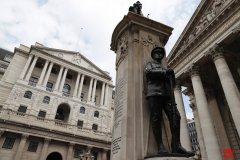 ﻿英国央行将恢复降息 增税和特朗普关税使前景复杂化