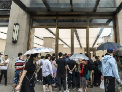 特朗普499美元的智能手机可能会在中国制造