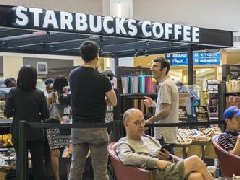 星巴克将在十亿美元重组计划中关闭门店并裁员