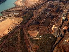 西芒杜铁矿首船铁矿石发往中国 全球铁矿石市场格局重塑拉开序幕