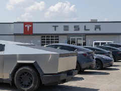 马斯克呼吁投资者“拿稳特斯拉” 承诺建月球工厂：“未来价值巨大”