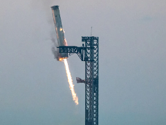 <b>SpaceX启动历史性IPO：马斯克掌舵万亿帝国 亏损与巨量机遇并存</b>